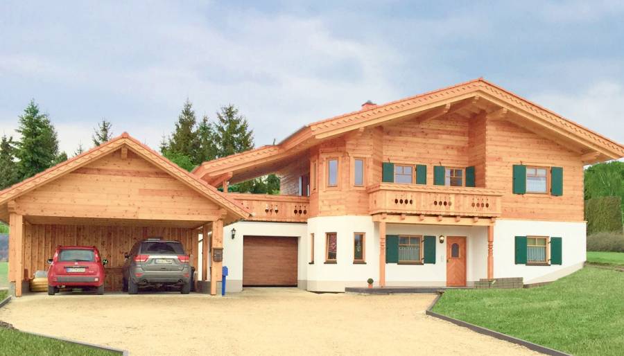 "Haus Hochalpe" - klassisches Holzhausbau-Design | Tirolia – Holzhausbau mit Leidenschaft | Holz Design Häuser - Musterhaus und Vertriebszentrum | Tirolia GmbH | Tiroliaweg 1 | 54597 Seiwerath