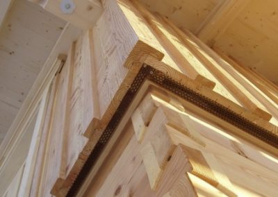 "Haus Tegernsee" - klassisches Holzhausbau-Design | Tirolia – Holzhausbau mit Leidenschaft | Holz Design Häuser - Musterhaus und Vertriebszentrum | Tirolia GmbH | Tiroliaweg 1 | 54597 Seiwerath
