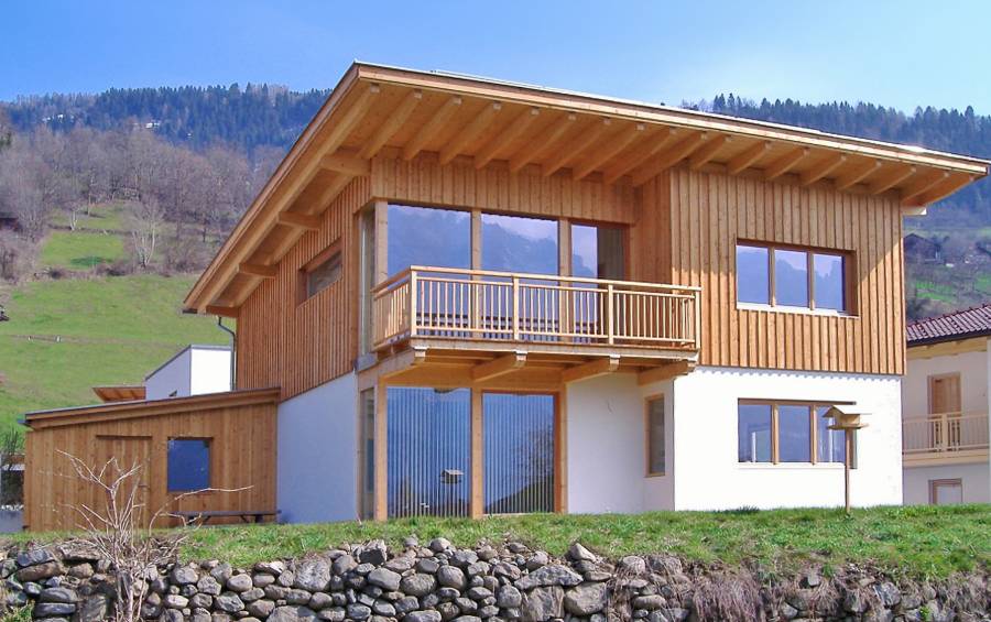 "Haus Greifenburg" - modernes Holzhausbau-Design | Tirolia – Holzhausbau mit Leidenschaft | Holz Design Häuser - Musterhaus und Vertriebszentrum | Tirolia GmbH | Tiroliaweg 1 | 54597 Seiwerath