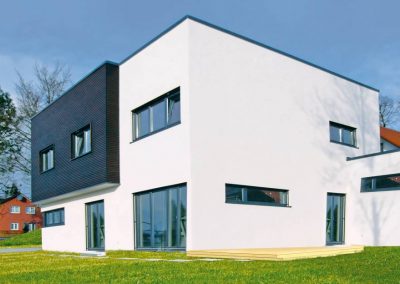 "Haus Rommersheim" - modernes Holzhausbau-Design | Tirolia – Holzhausbau mit Leidenschaft | Holz Design Häuser - Musterhaus und Vertriebszentrum | Tirolia GmbH | Tiroliaweg 1 | 54597 Seiwerath